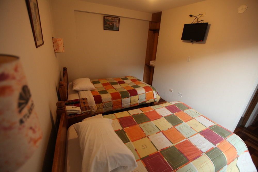 Hostal Atlantis Cusco Exterior photo