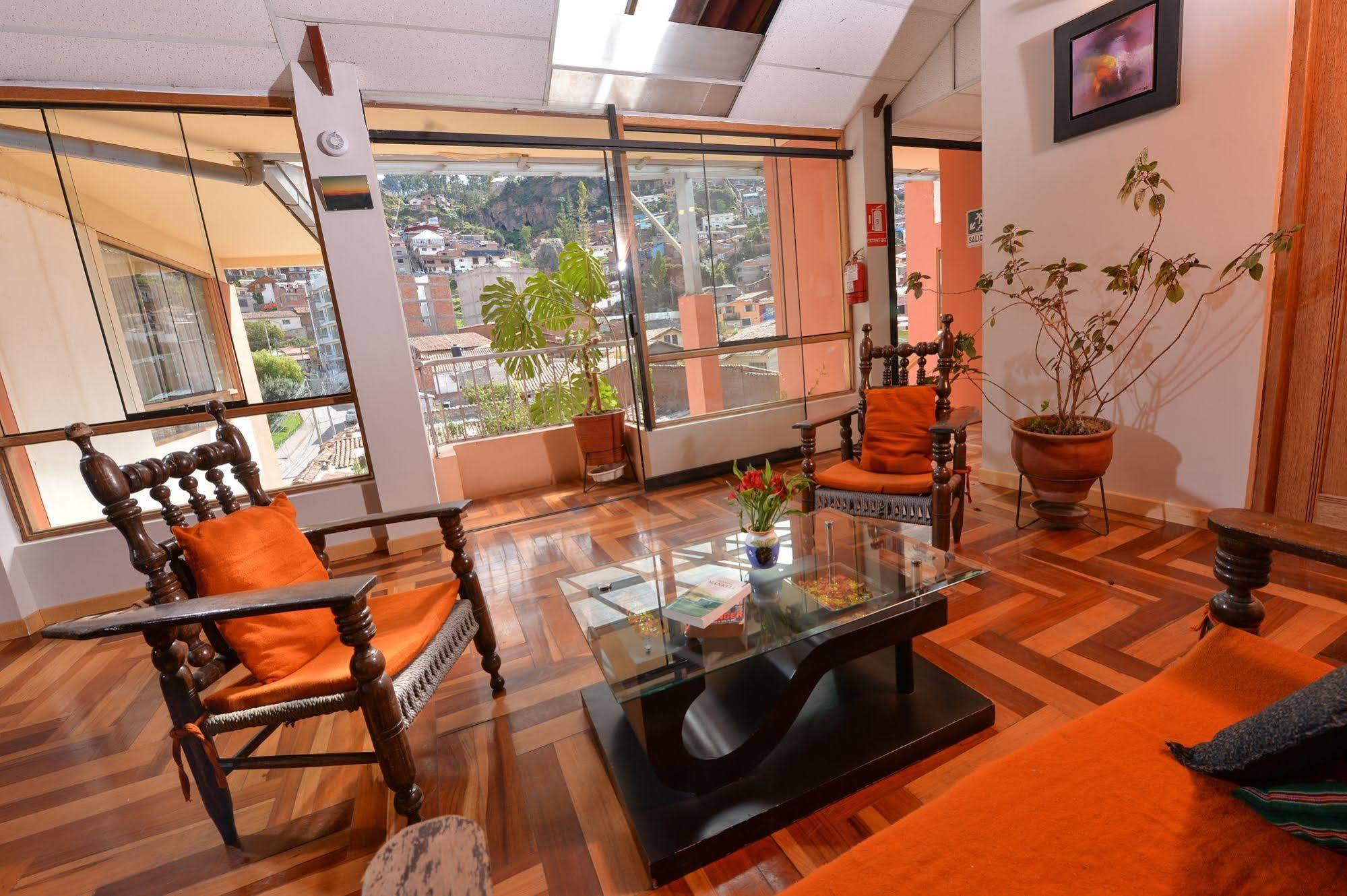 Hostal Atlantis Cusco Exterior photo