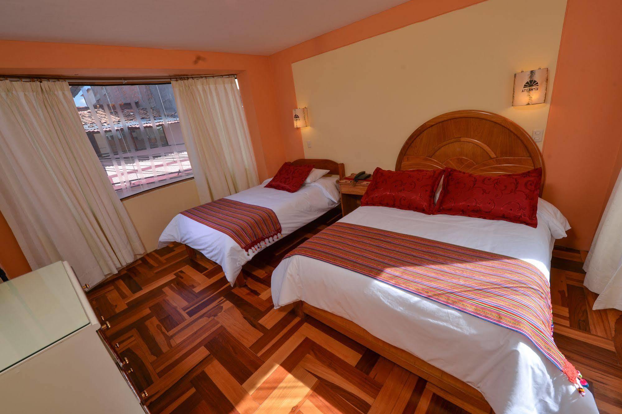 Hostal Atlantis Cusco Exterior photo
